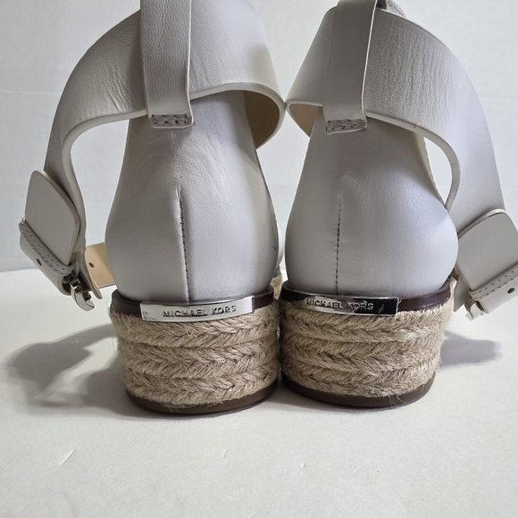 Michael Kors Darby White Leather Buckle Sandals 7.5 - Picture 7 of 11